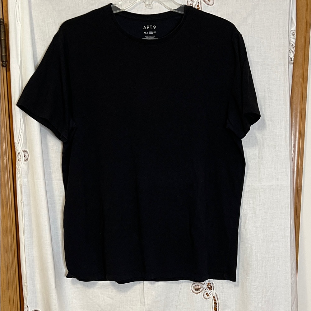 Apt. 9 Men's Classic Black Tee